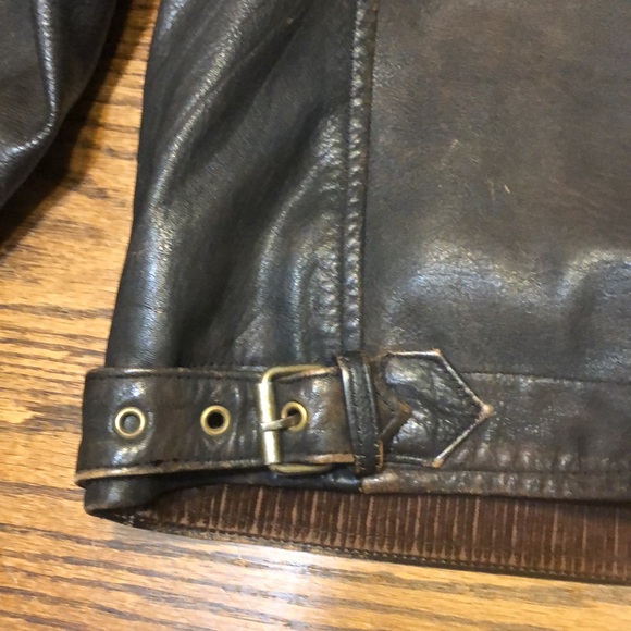 Vintage Guess U.S.A. Genuine leather jacket - Picture 9 of 16
